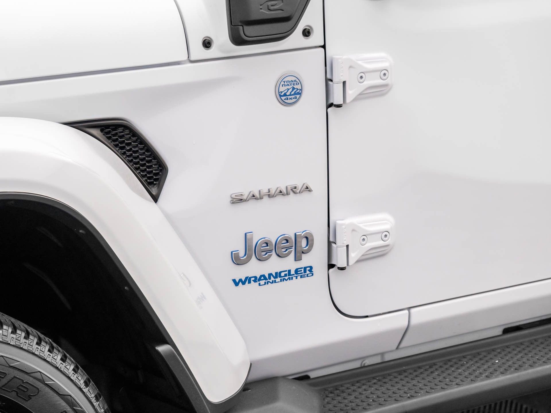 Used 2022 Jeep Wrangler Unlimited Sahara w/ Cold Weather Group image 34