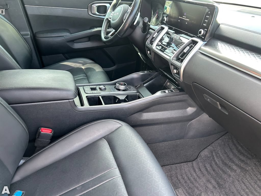 Used 2023 Kia Sorento EX FWD image 11