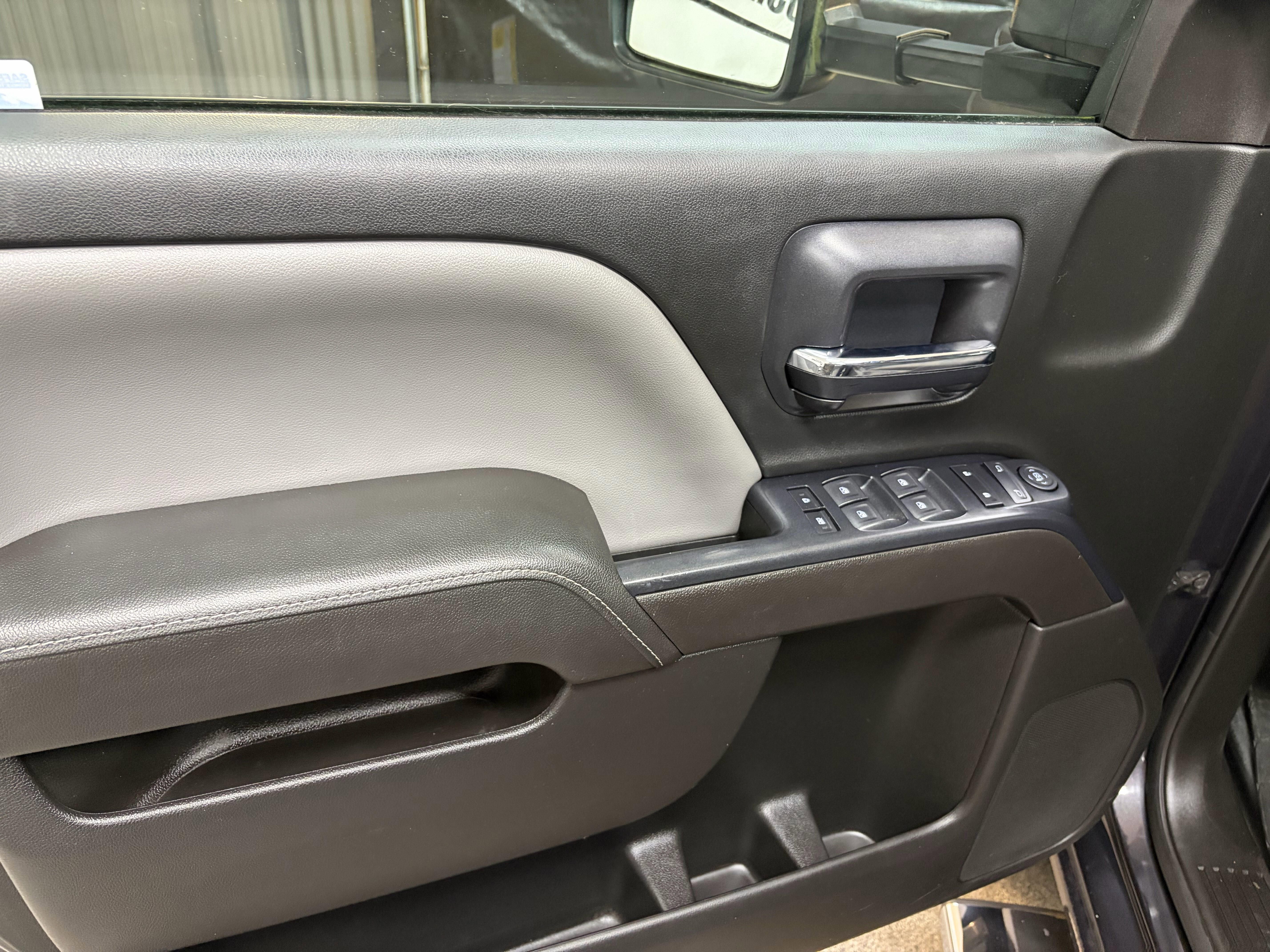 Used 2015 Chevrolet Silverado 3500 W/T w/ WT Convenience Package AWD/4WD image 16