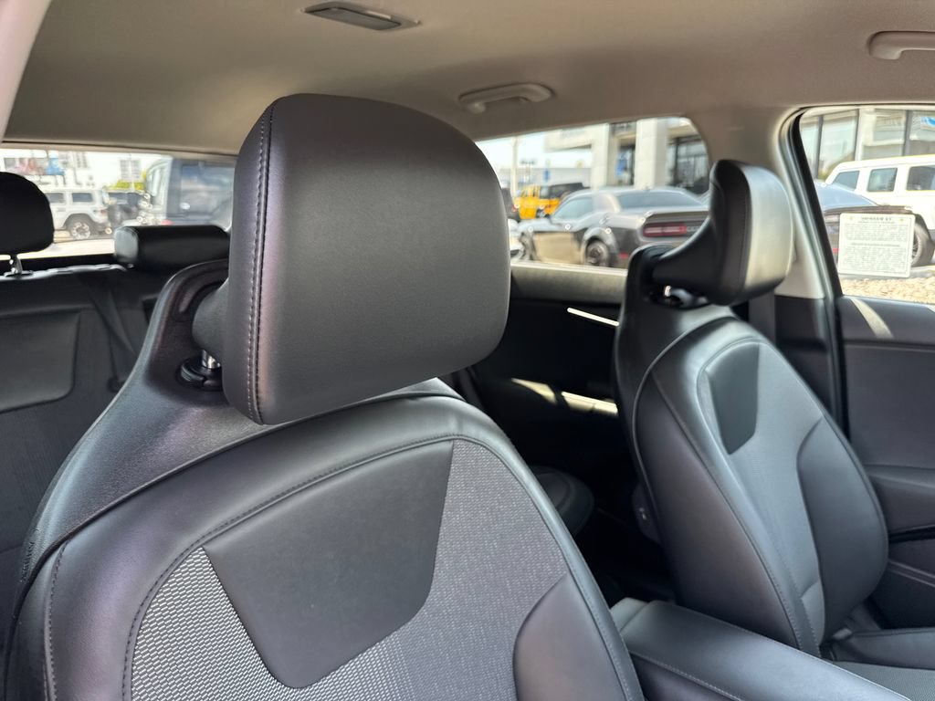 Used 2023 Kia Niro Wind FWD image 14
