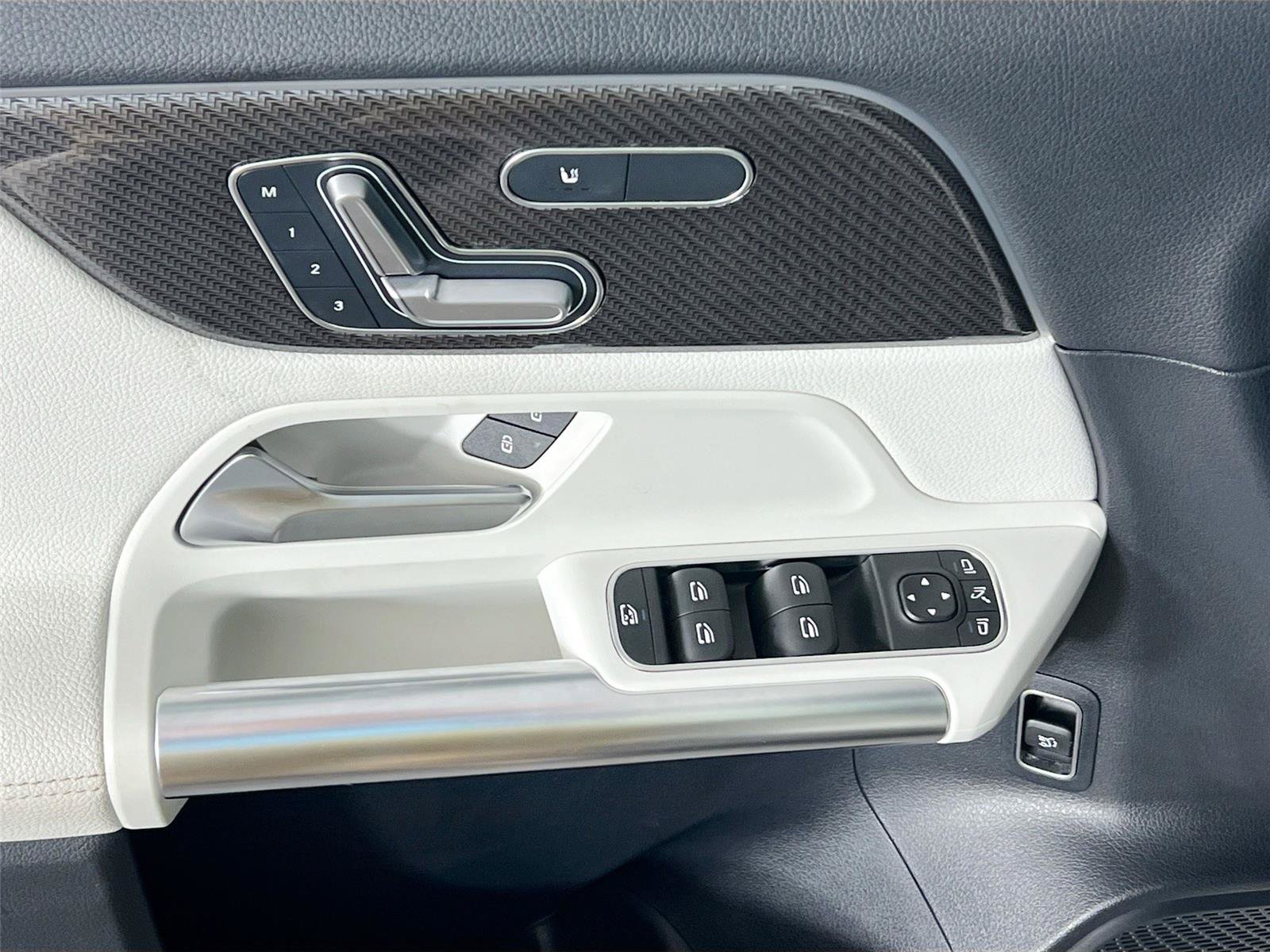 Certified 2023 Mercedes-Benz GLA 250 4MATIC image 19