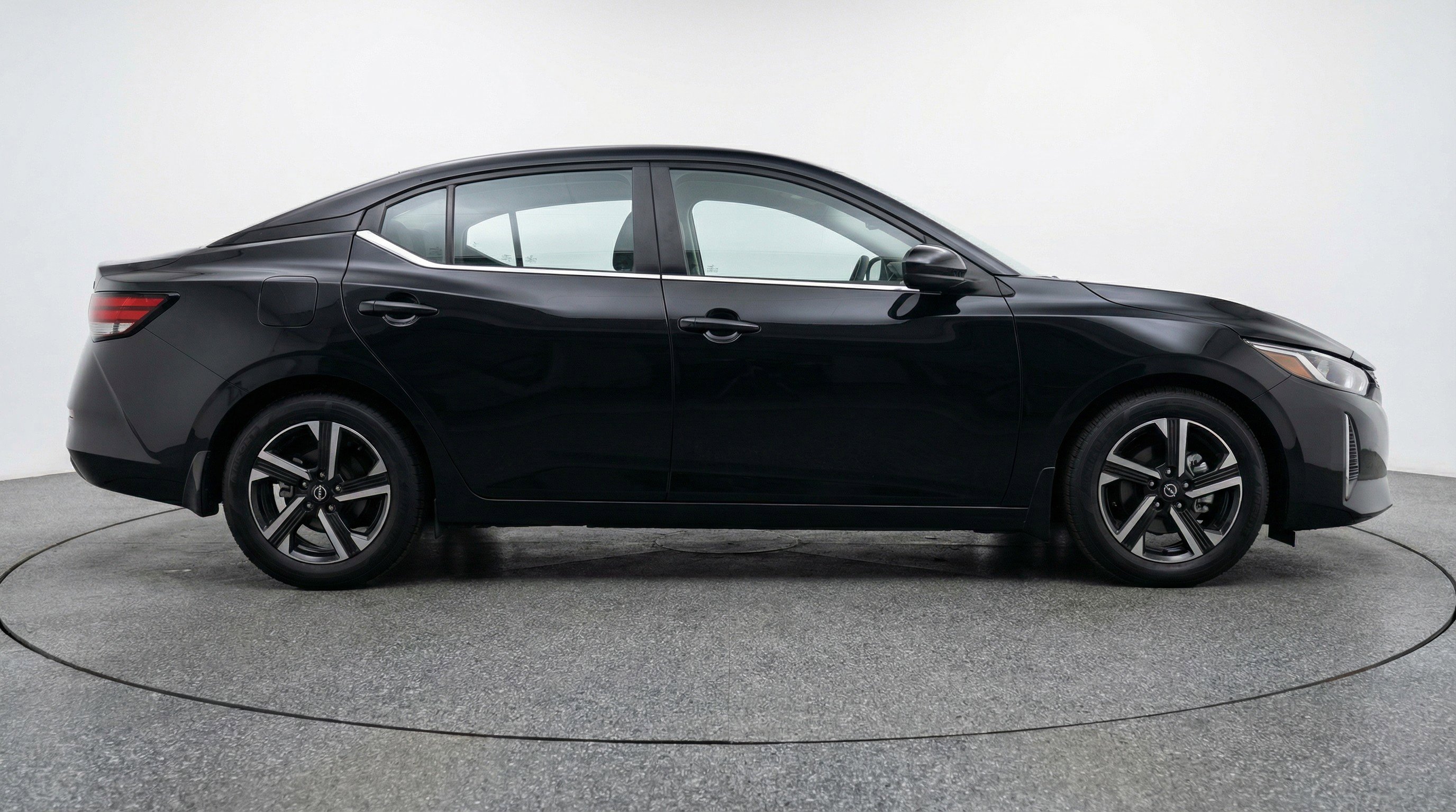 Used 2025 Nissan Sentra SV FWD image 11