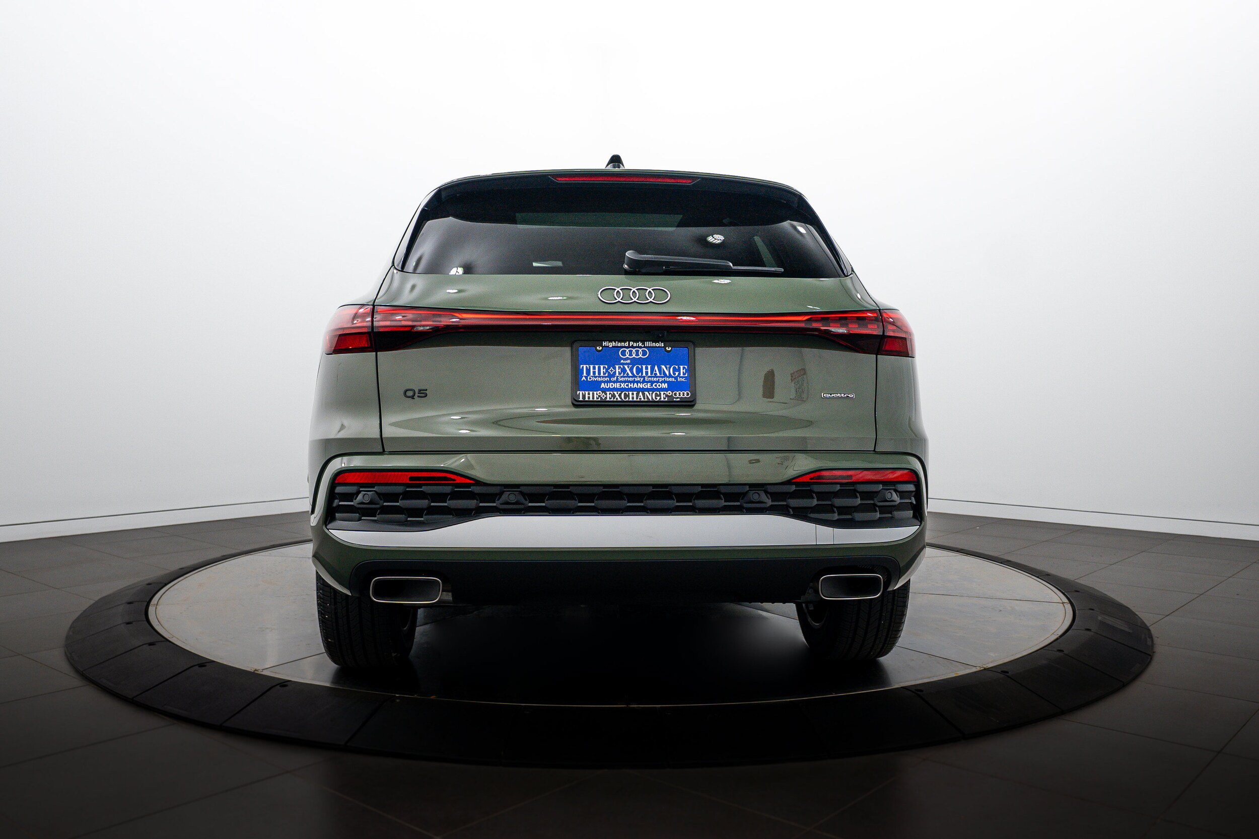 Used 2025 Audi Q5 Premium Plus w/ Premium Plus AWD/4WD image 22