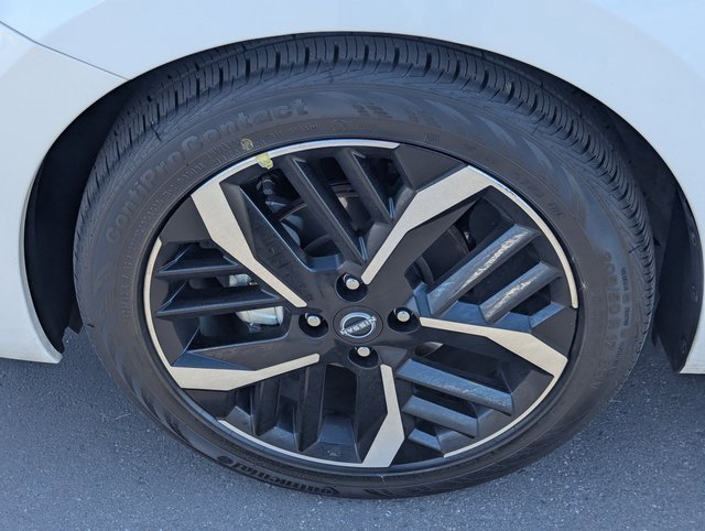 Used 2025 Nissan Versa SR image 13