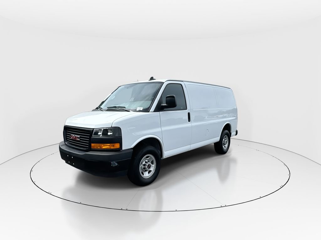 Used 2024 GMC Savana 2500 image 4