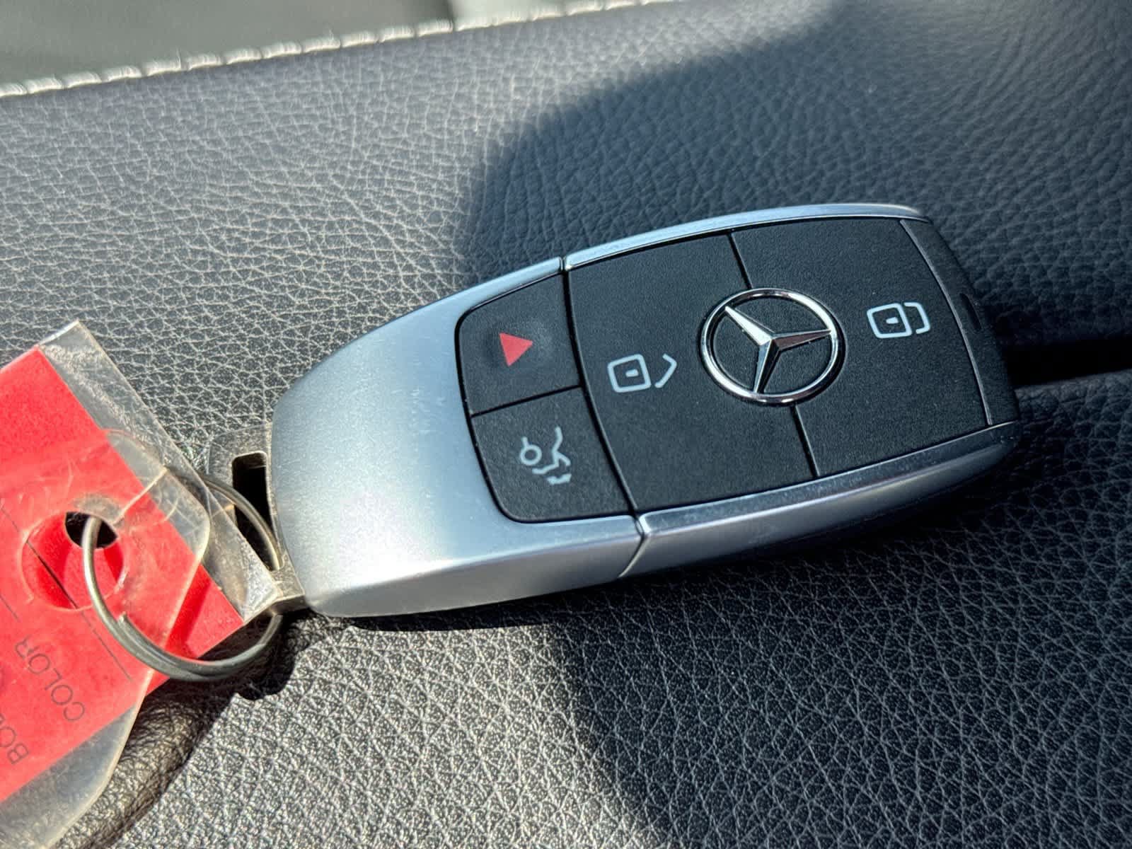 Used 2023 Mercedes-Benz GLB 250 w/ Premium Package image 42