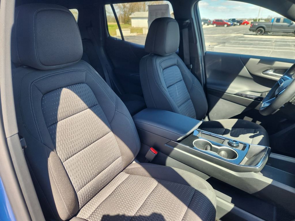 Used 2026 Chevrolet Equinox LT image 24