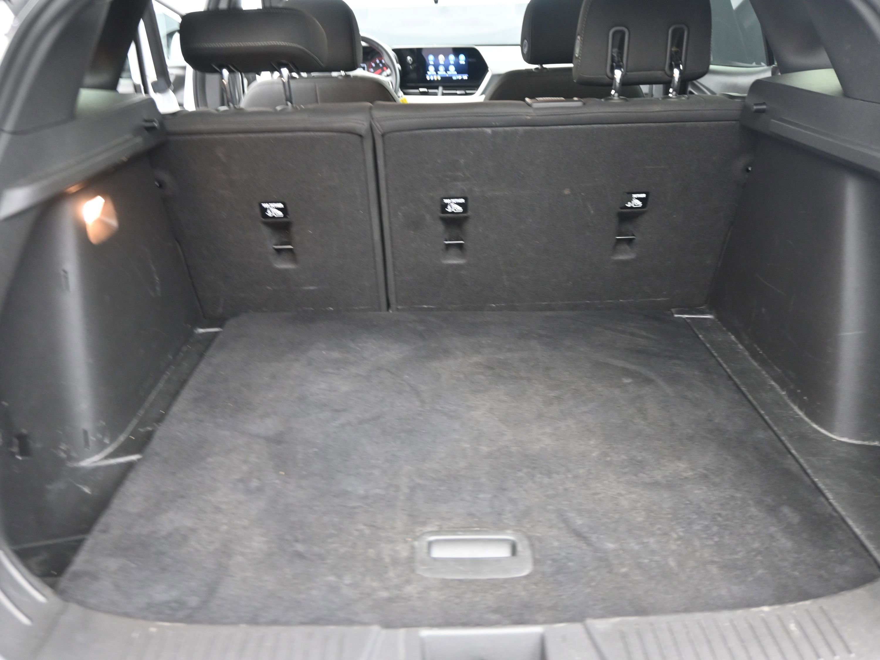 Used 2024 Chevrolet Trax RS w/ Sunroof Package image 19