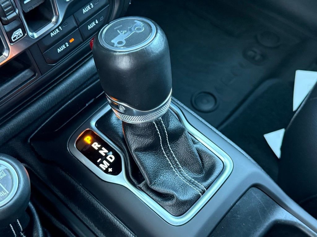 Used 2019 Jeep Wrangler Unlimited Sahara w/ Quick Order Package 24M Moab image 38