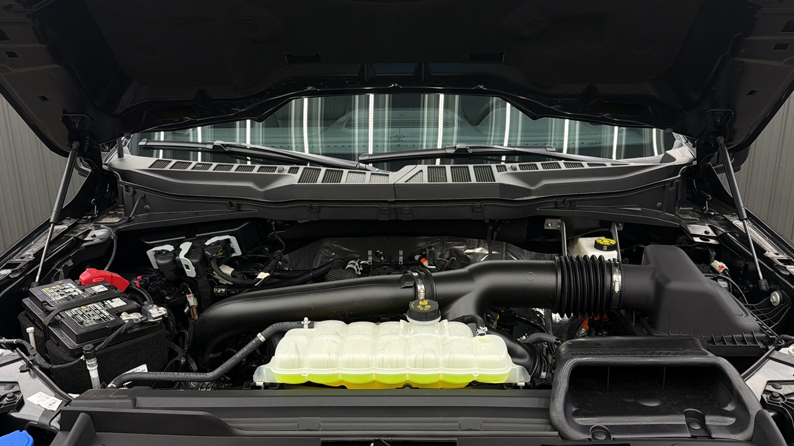 Used 2026 Ford F150 Lariat AWD/4WD image 19