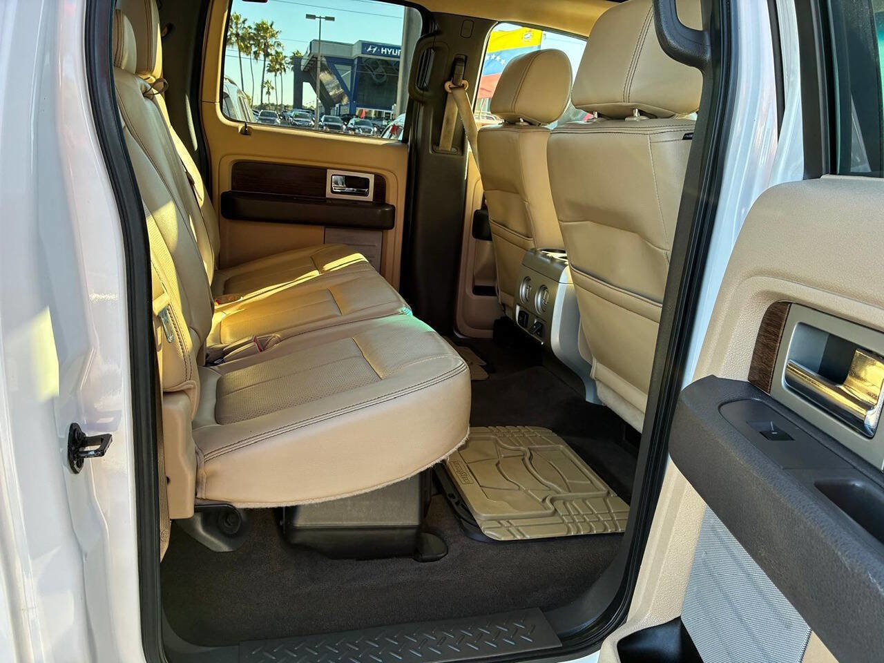 Used 2013 Ford F150 Lariat w/ Luxury Equipment Group image 13