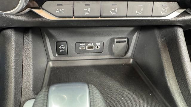 Certified 2024 Nissan Sentra SV FWD image 25