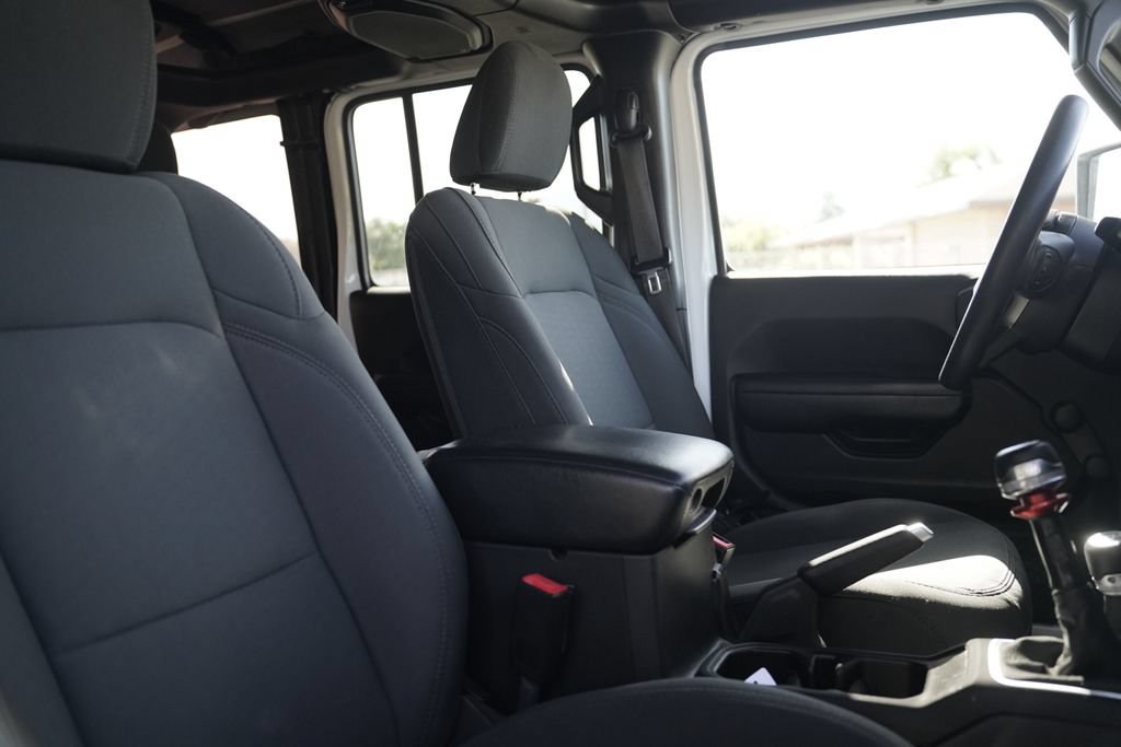 Used 2018 Jeep Wrangler Unlimited Sport AWD/4WD image 13
