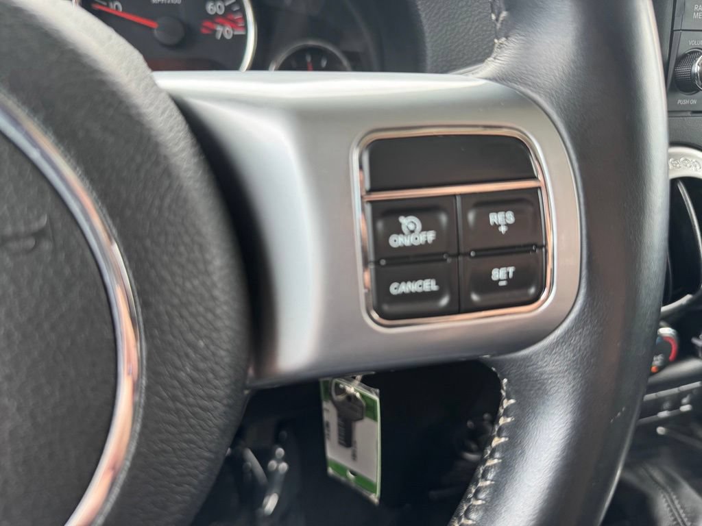 Used 2015 Jeep Wrangler Unlimited Rubicon AWD/4WD image 20