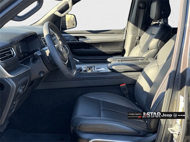 Used 2025 Jeep Wagoneer Series II w/ Premium Group I image 8