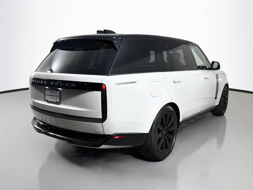 New 2027 Land Rover Range Rover Long Wheelbase SE AWD/4WD image 5