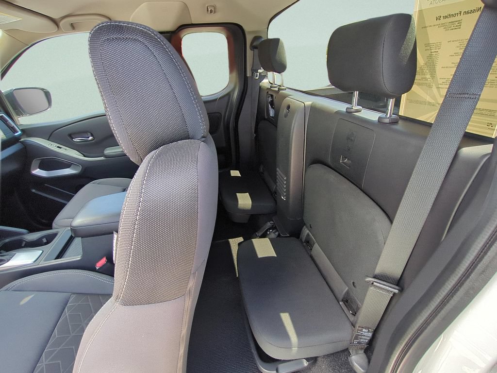 Certified 2025 Nissan Frontier SV RWD image 10