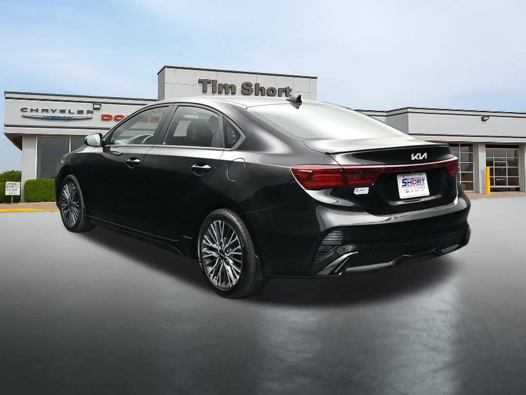 Used 2024 Kia Forte GT-Line w/ GT-Line Premium Package FWD image 3