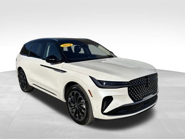 Used 2024 Lincoln Nautilus Reserve image 8