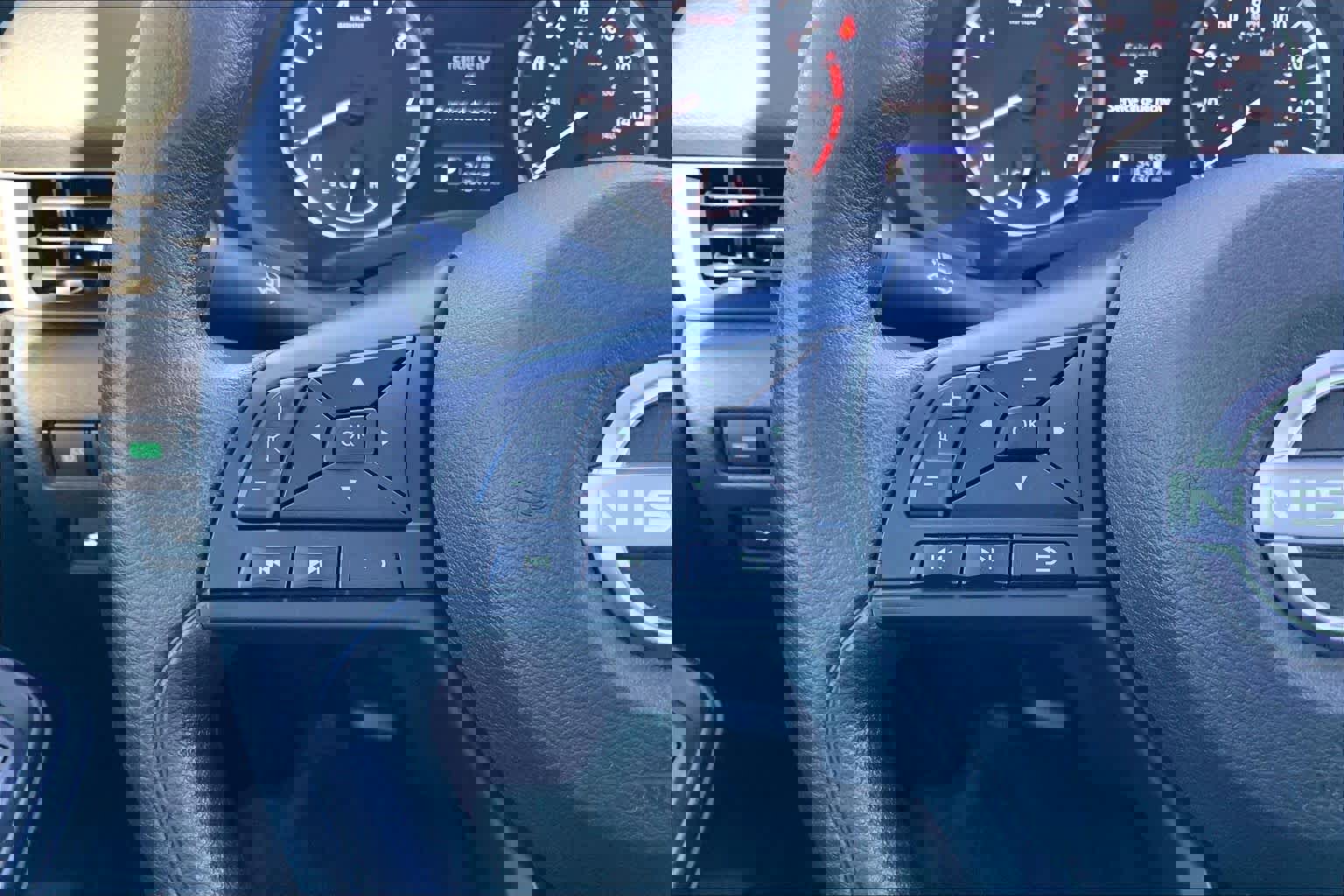 Used 2024 Nissan Sentra S image 23