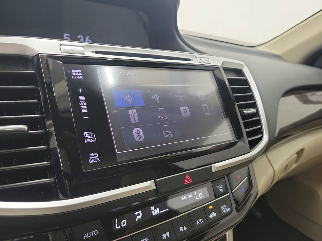 Used 2017 Honda Accord EX image 27