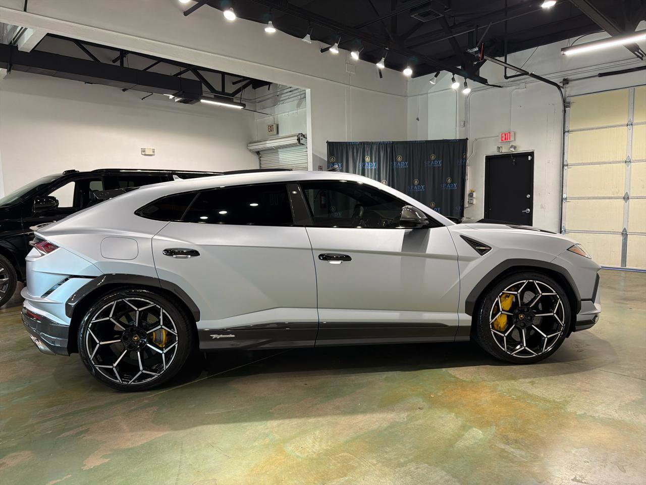 Used 2024 Lamborghini Urus Performante AWD/4WD image 10