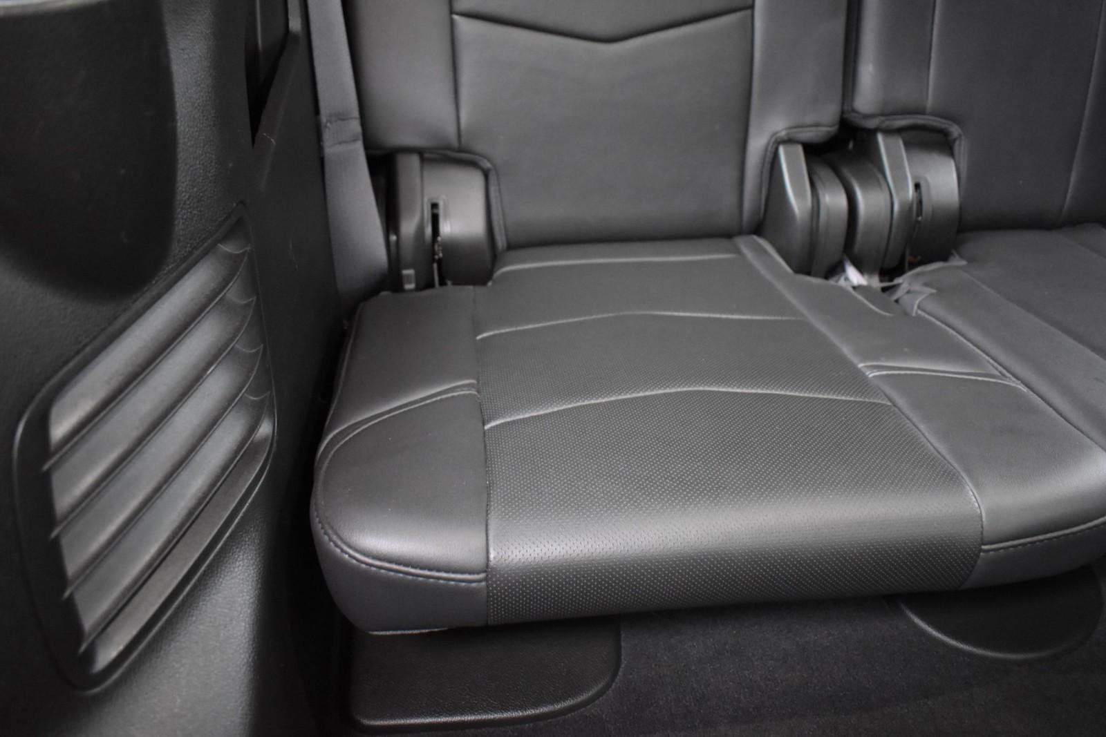 Used 2017 Cadillac Escalade Luxury image 49