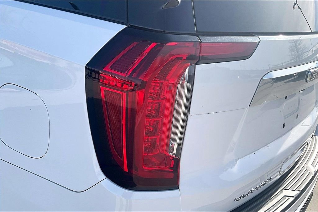 Used 2021 GMC Yukon Denali w/ Denali Premium Package image 31