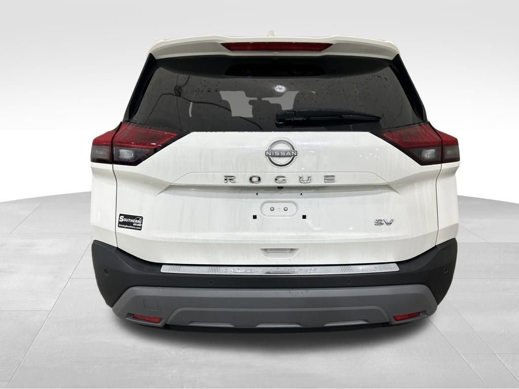 Used 2023 Nissan Rogue SV image 4