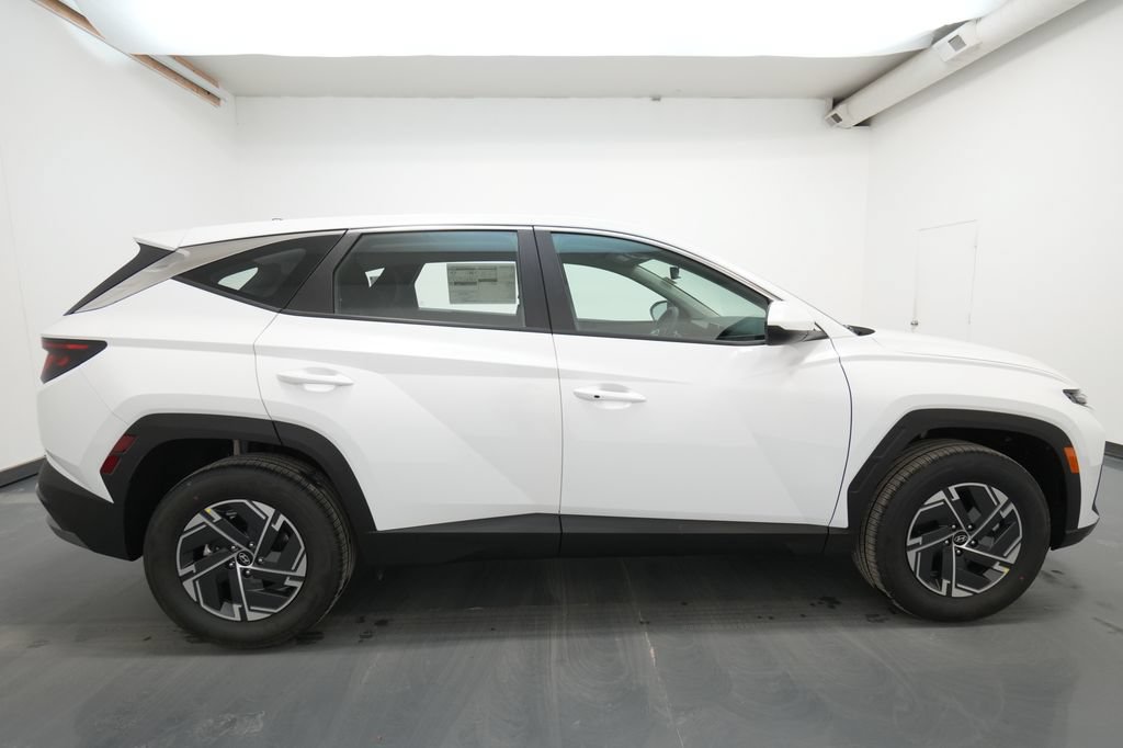 New 2026 Hyundai Tucson Blue SE w/ Tow & Go Package AWD/4WD image 10