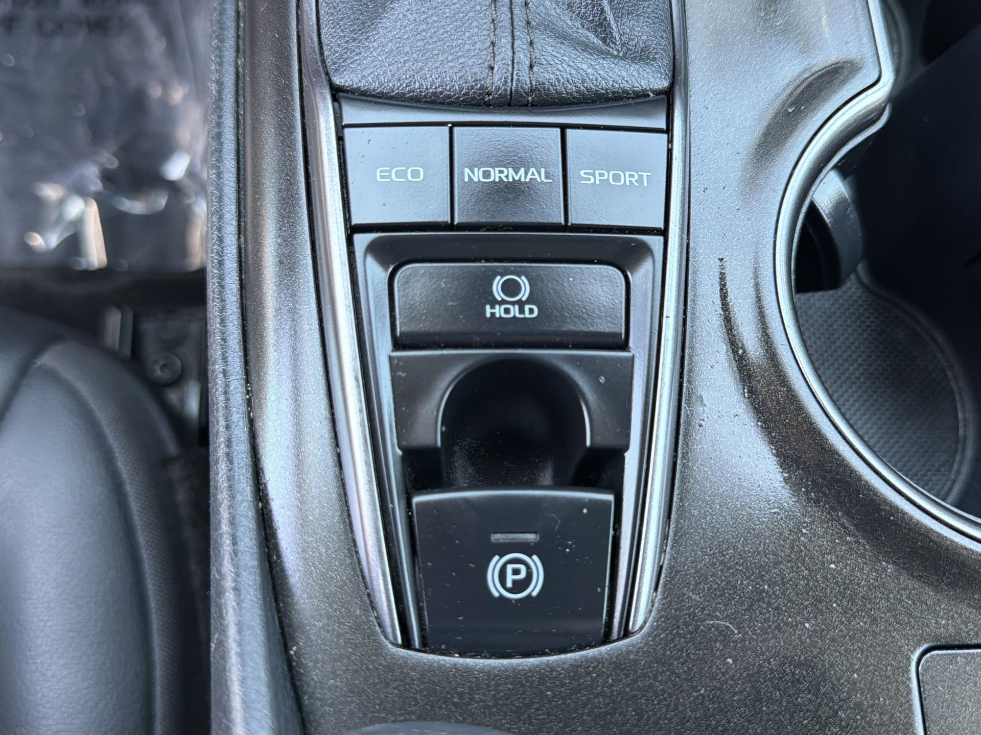 Used 2024 Toyota Camry XSE FWD image 9