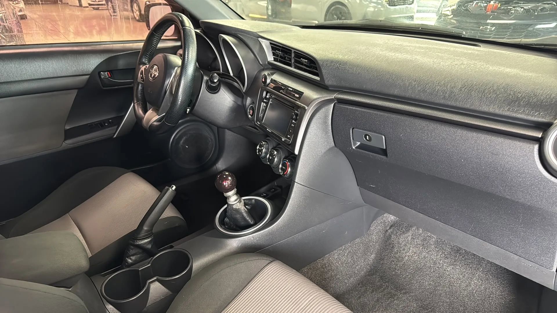 Used 2015 Scion tC FWD image 9