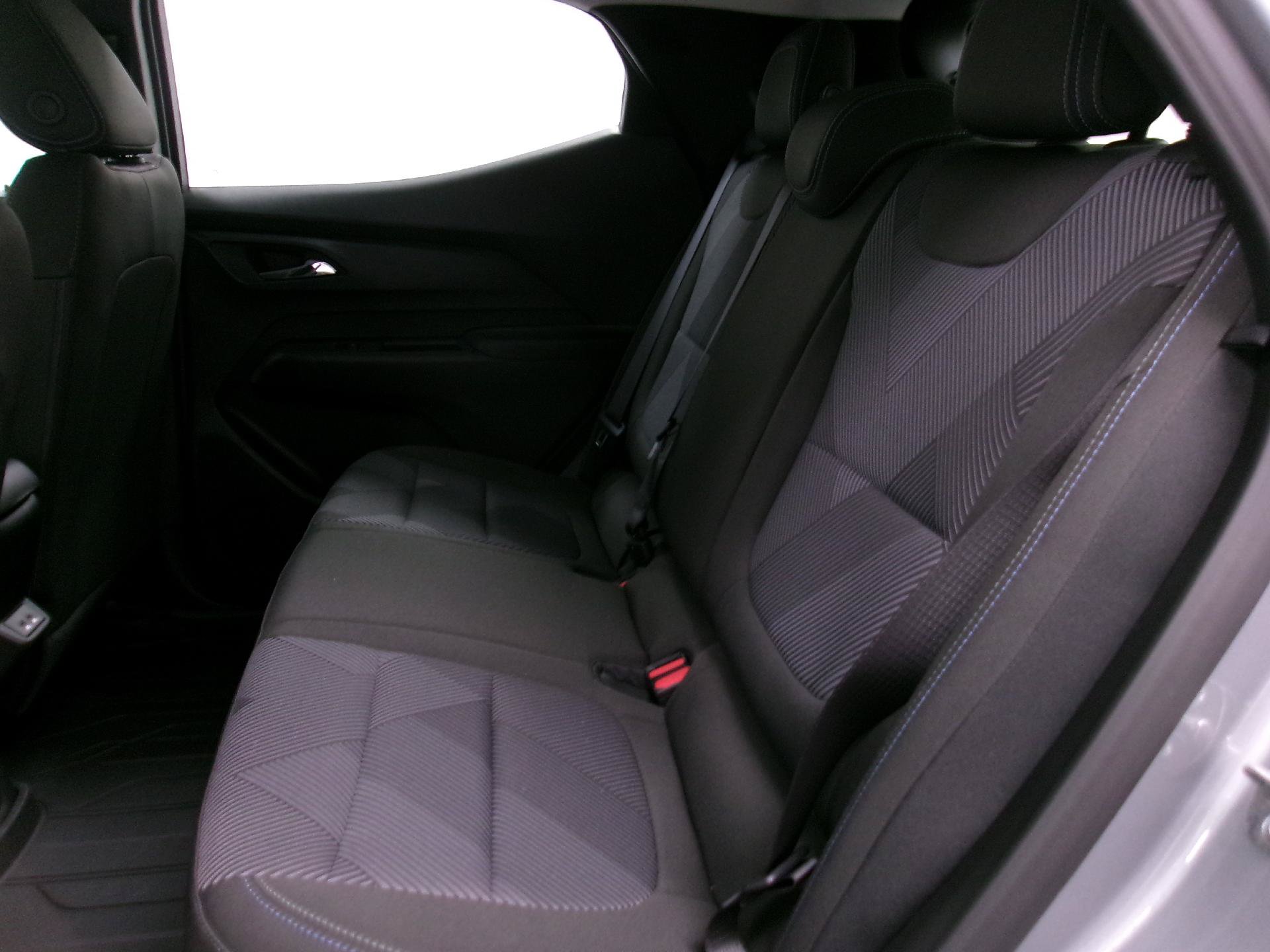 New 2027 Chevrolet Bolt LT w/ Comfort Package FWD image 8