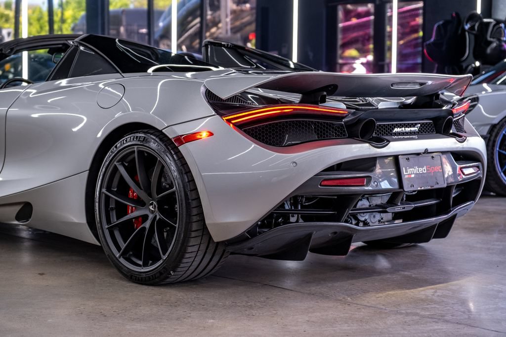 Used 2020 McLaren 720S Spider RWD image 4