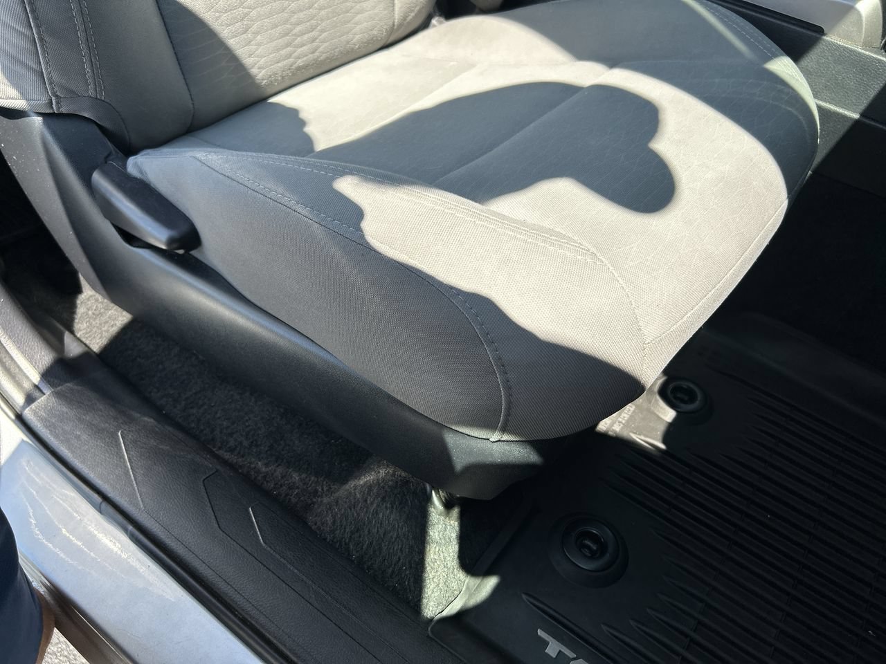 Used 2019 Toyota Tacoma SR5 AWD/4WD image 16
