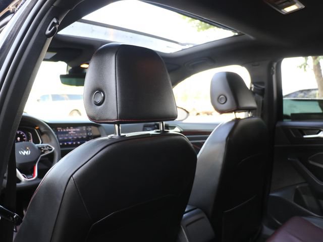 Used 2022 Volkswagen Jetta GLI Autobahn FWD image 16