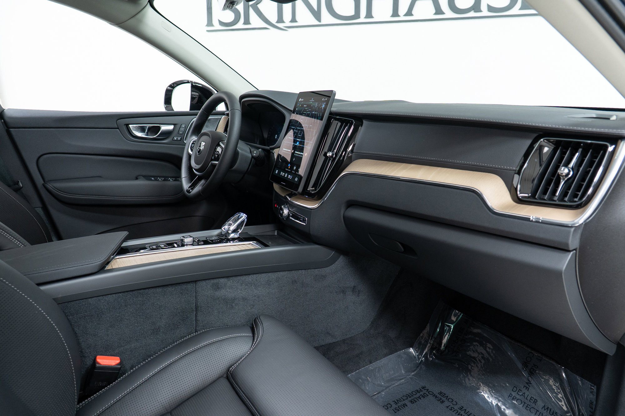 New 2026 Volvo XC60 B5 Ultra w/ Climate Package image 21