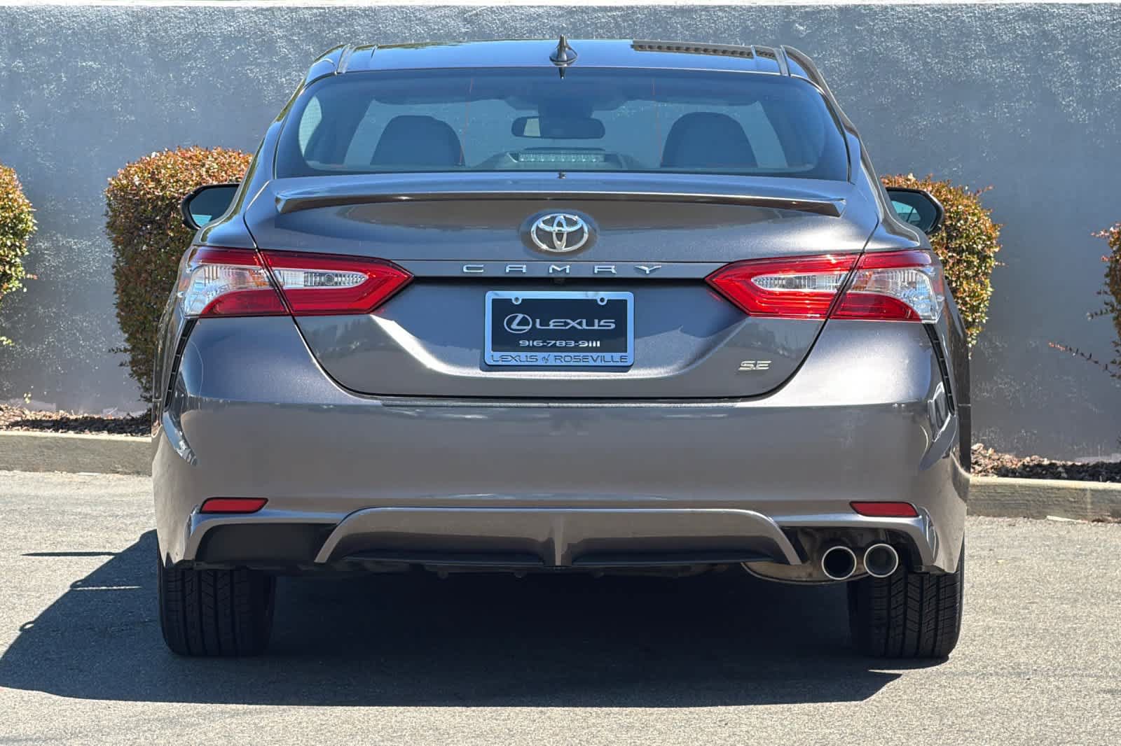 Used 2019 Toyota Camry SE FWD image 8