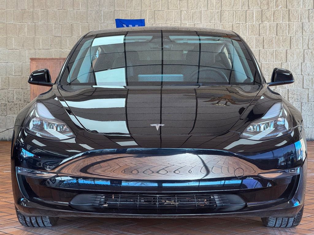 Used 2023 Tesla Model 3 Standard Range image 3