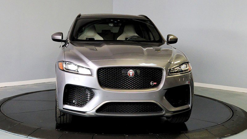 Used 2020 Jaguar F-PACE SVR image 2