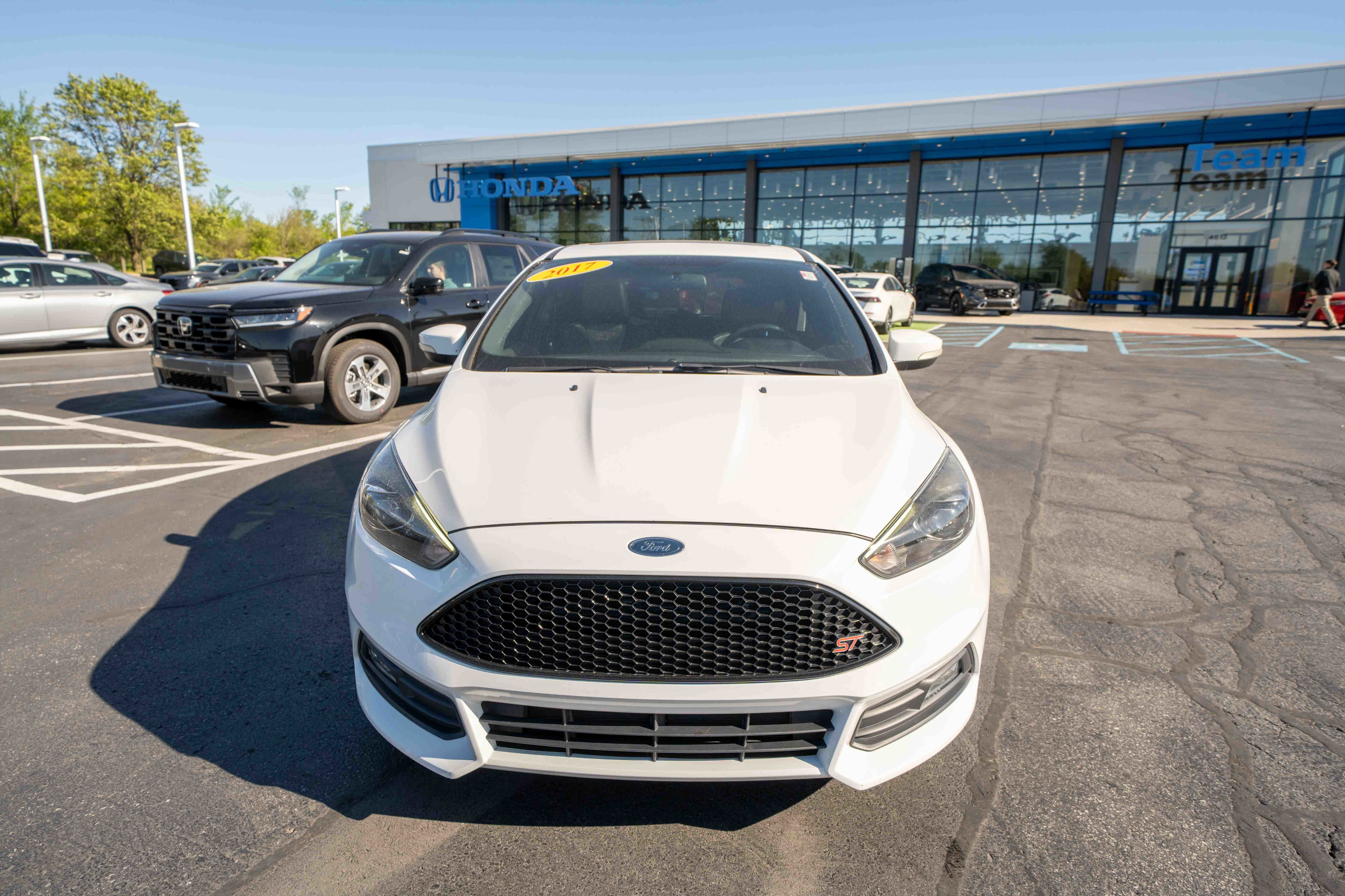 Used 2017 Ford Focus ST w/ Equipment Group 401A FWD image 2