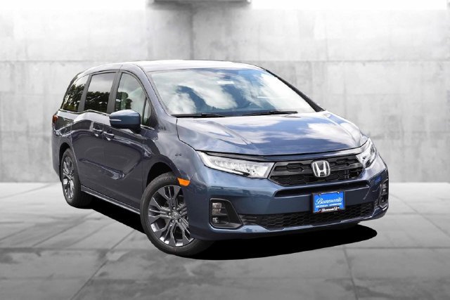 New 2027 Honda Odyssey Touring image 2