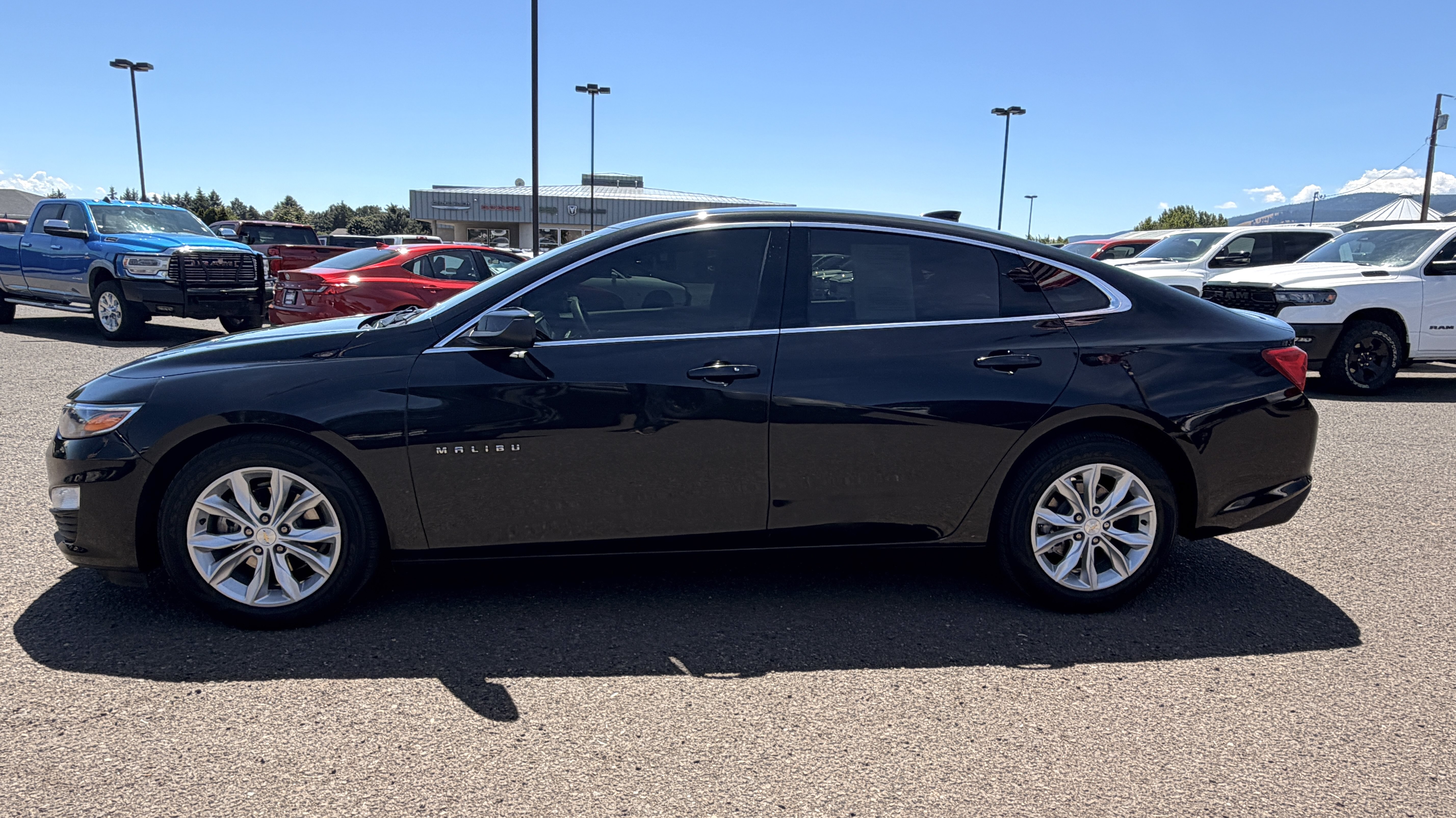 Used 2024 Chevrolet Malibu LT FWD image 4