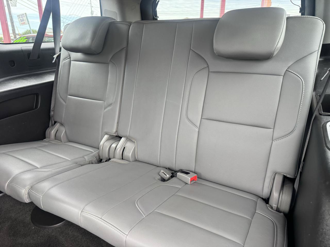 Used 2018 Chevrolet Suburban LT RWD image 10