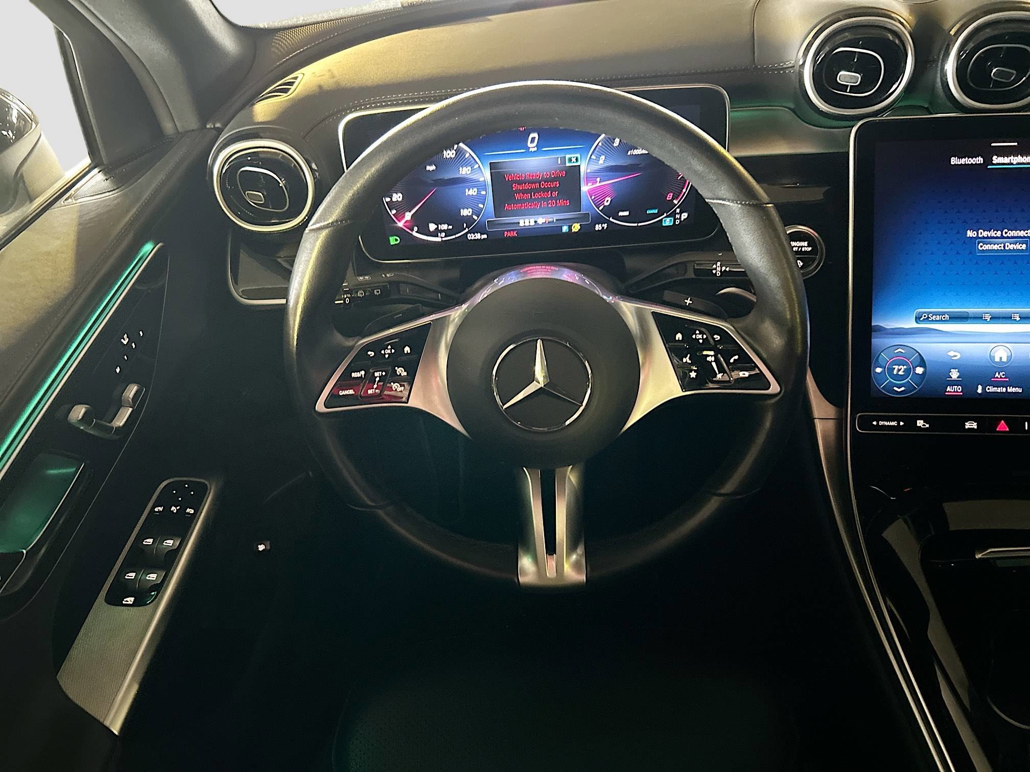Used 2024 Mercedes-Benz GLC 300 4MATIC image 12