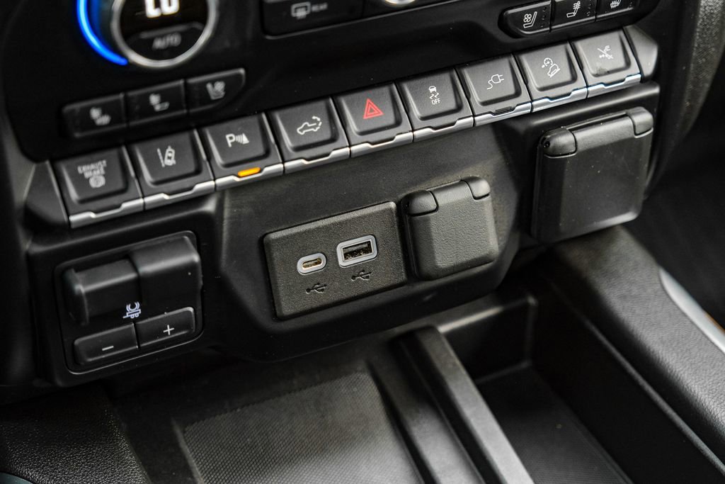 Used 2023 Chevrolet Silverado 3500 High Country w/ Z71 Off-Road Package image 30