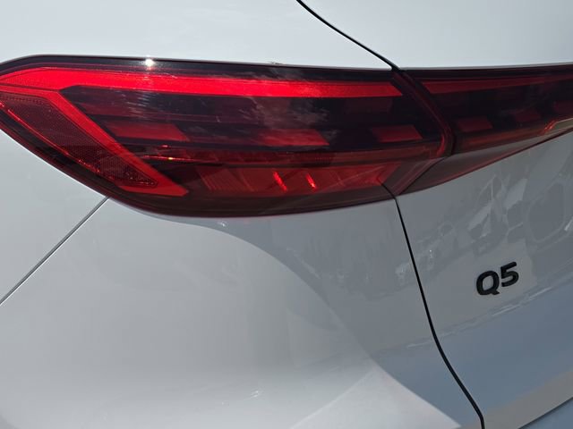 Used 2025 Audi Q5 Premium w/ Convenience Package AWD/4WD image 38