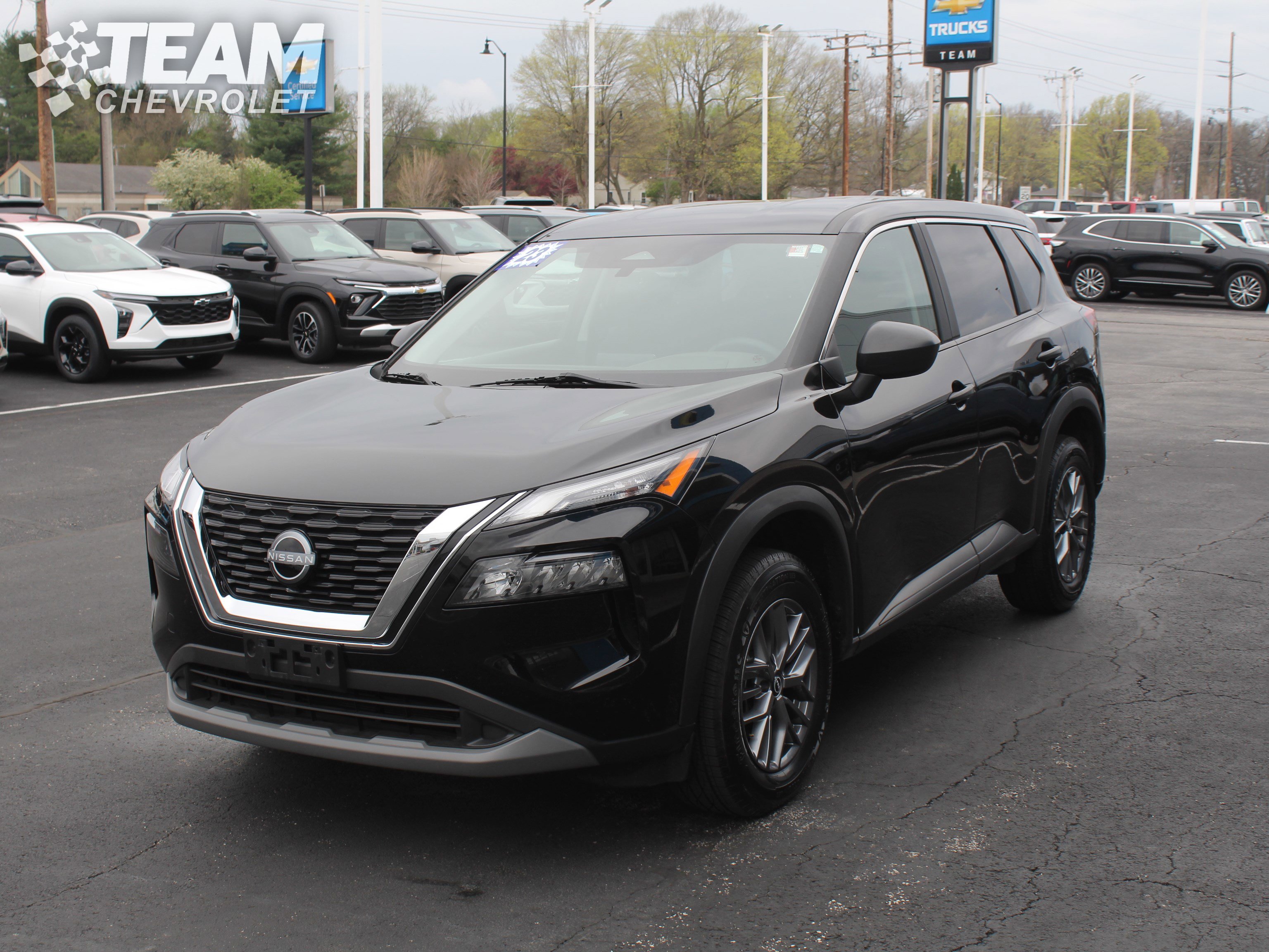 Used 2023 Nissan Rogue S AWD/4WD image 8