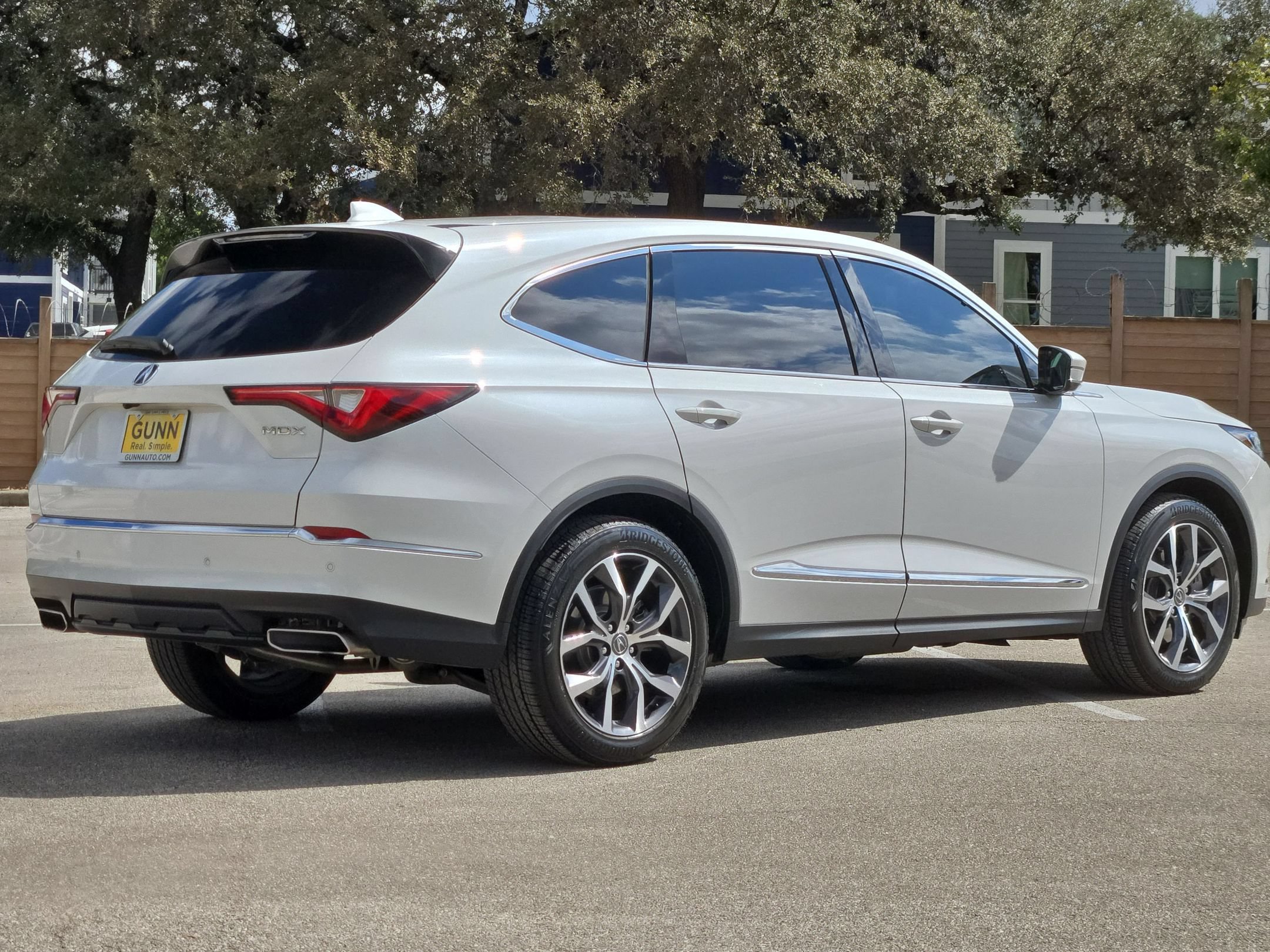 Certified 2022 Acura MDX w/ Technology Package FWD image 3