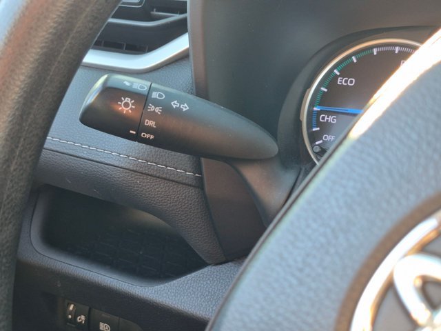 Used 2022 Toyota RAV4 LE AWD/4WD image 8